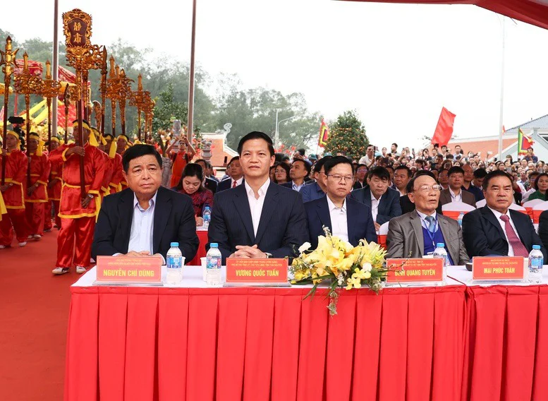 Phó Thủ tướng Nguyễn Chí Dũng dự khai mạc Lễ hội 