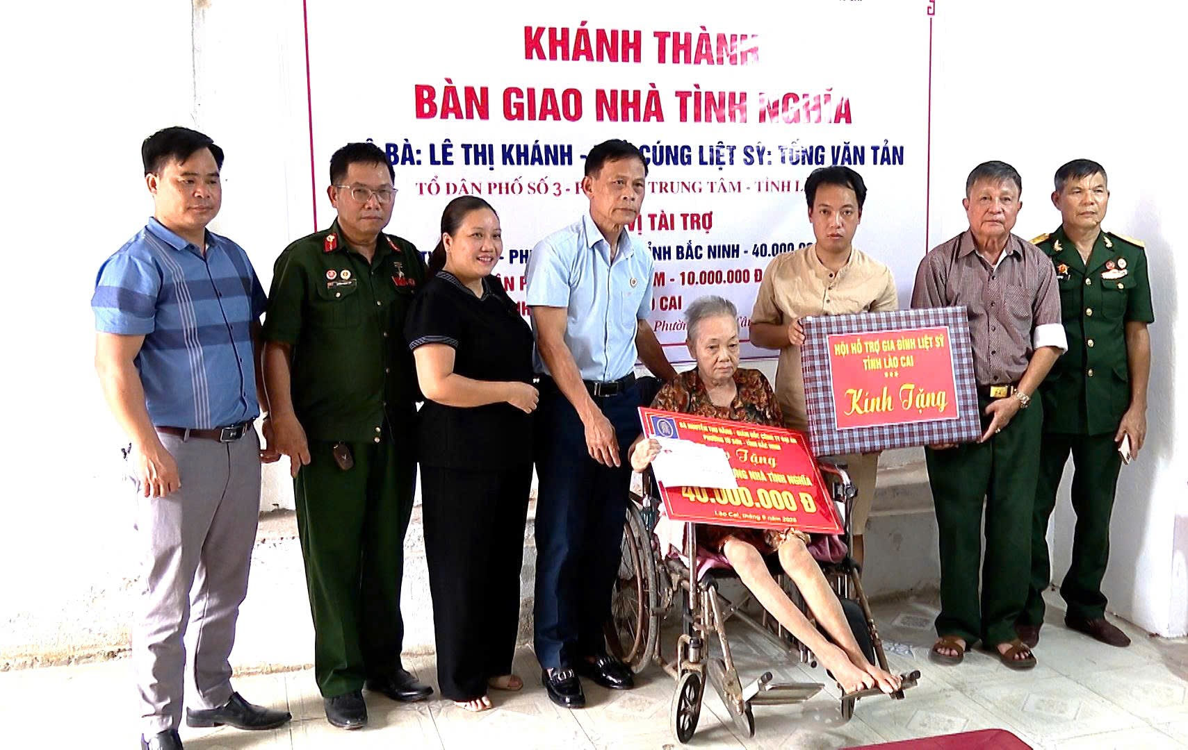 LÀO CAI - KHÁNH THÀNH BÀN GIAO 4 CĂN NHÀ TÌNH NGHĨA CHO THÂN NHÂN LIỆT SỸ