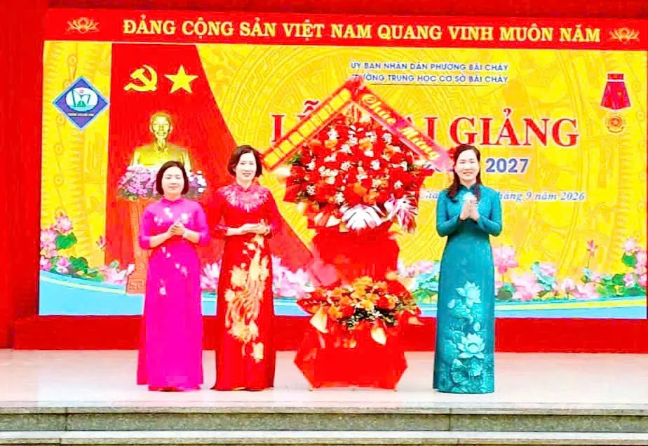 Học sinh Quảng Ninh: Hân hoan phấn khởi ngày hội khai trường
