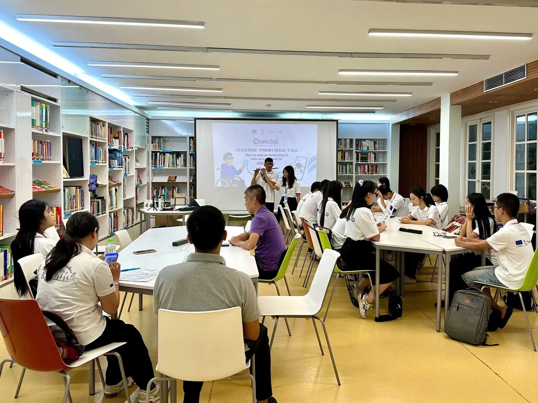 Chạm & Kể khởi động hành trình “Công nghệ mở lối – Tiếng nói vươn xa”
