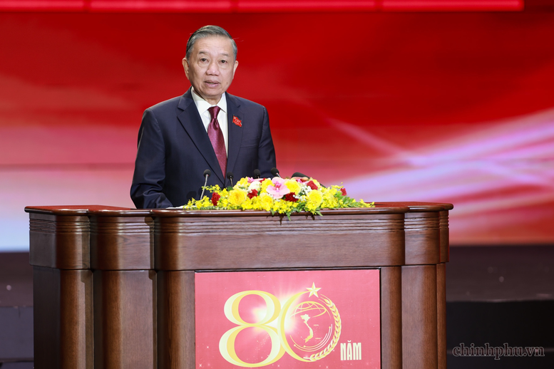 Tổng Bí thư, Chủ tịch nước: Bảo vệ an ninh theo nguyên tắc 'phát triển đến đâu, an ninh đến đó'