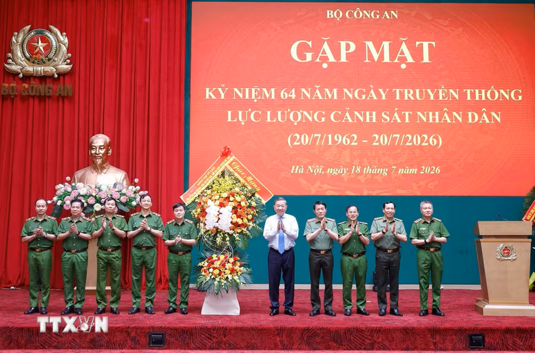Tổng Bí thư, Chủ tịch nước Tô Lâm: Xây dựng lực lượng Cảnh sát nhân dân đáp ứng yêu cầu trong tình hình mới