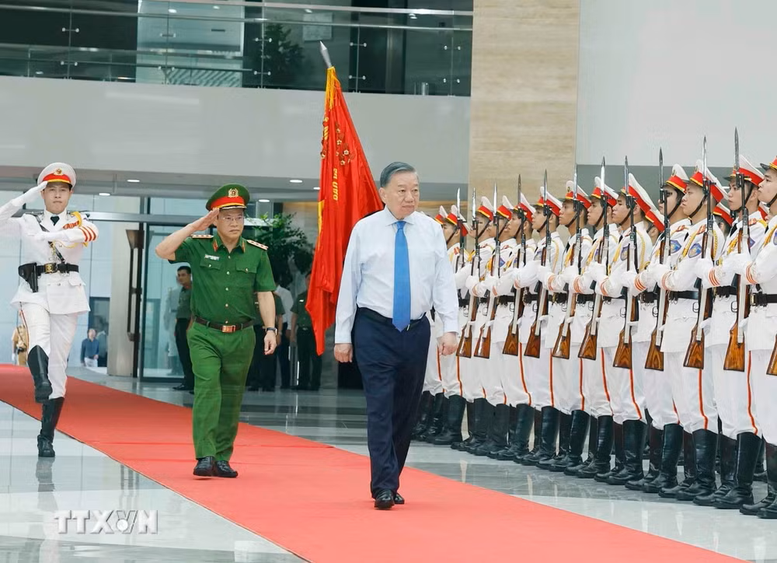 Tổng Bí thư, Chủ tịch nước Tô Lâm: Xây dựng lực lượng Cảnh sát nhân dân đáp ứng yêu cầu trong tình hình mới