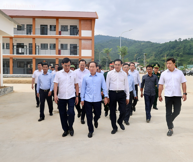 Tăng tốc hoàn thiện thể chế, tháo gỡ điểm nghẽn phát triển