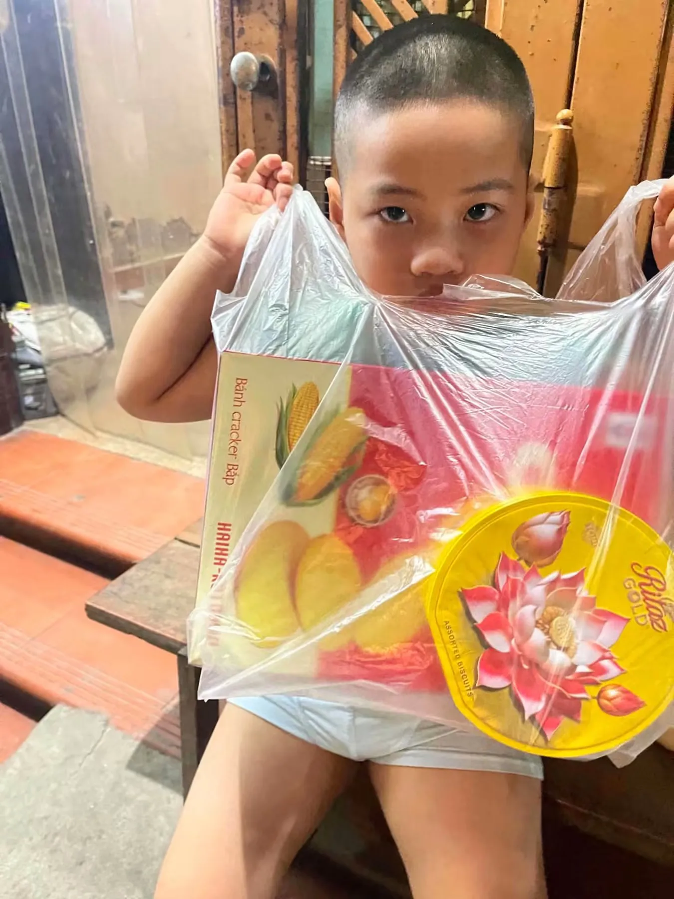 Xót xa bé trai 6 tuổi mắc ung thư máu: “Con chỉ mong bố mẹ mãi ở bên nhau”