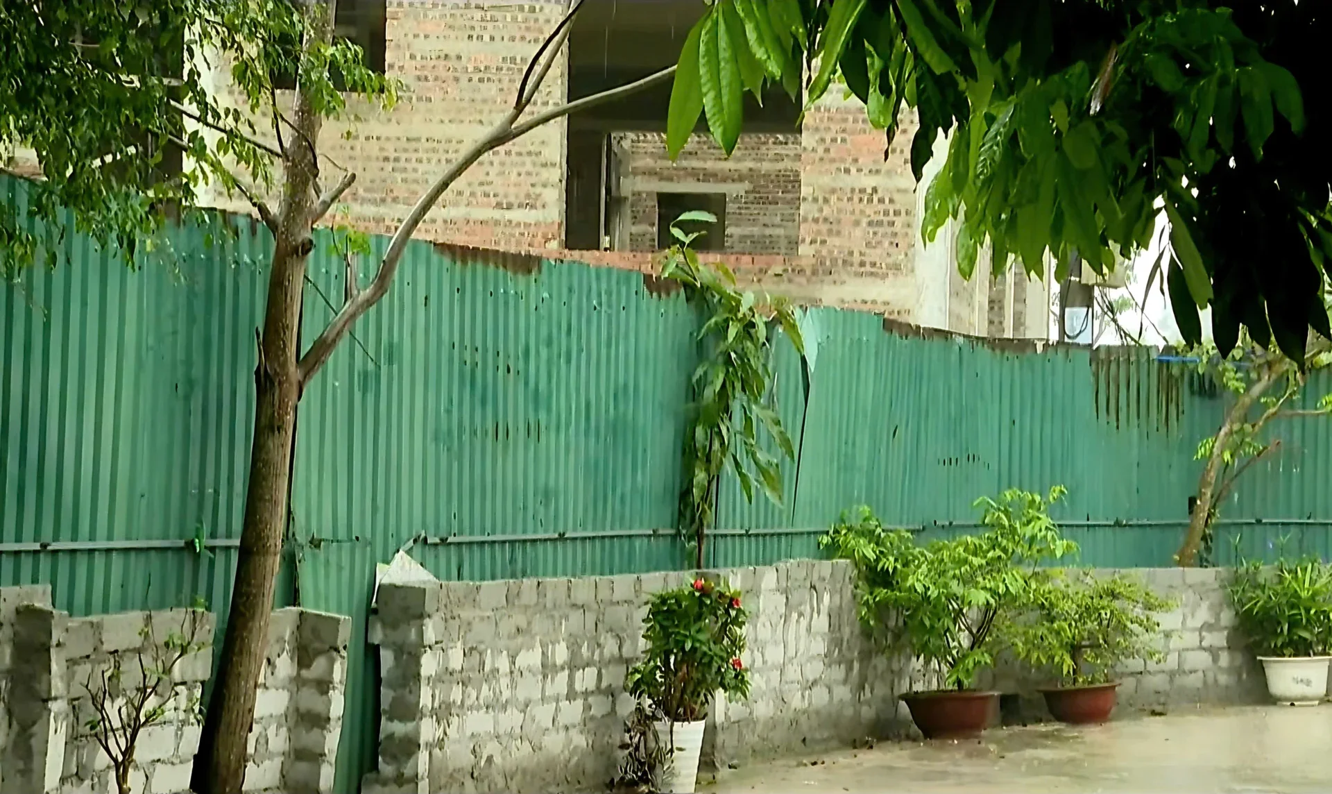 Tuyến đường dân sinh hơn 40 năm ở Nghệ An trước nguy cơ bị thu hẹp vì dự án bất động sản