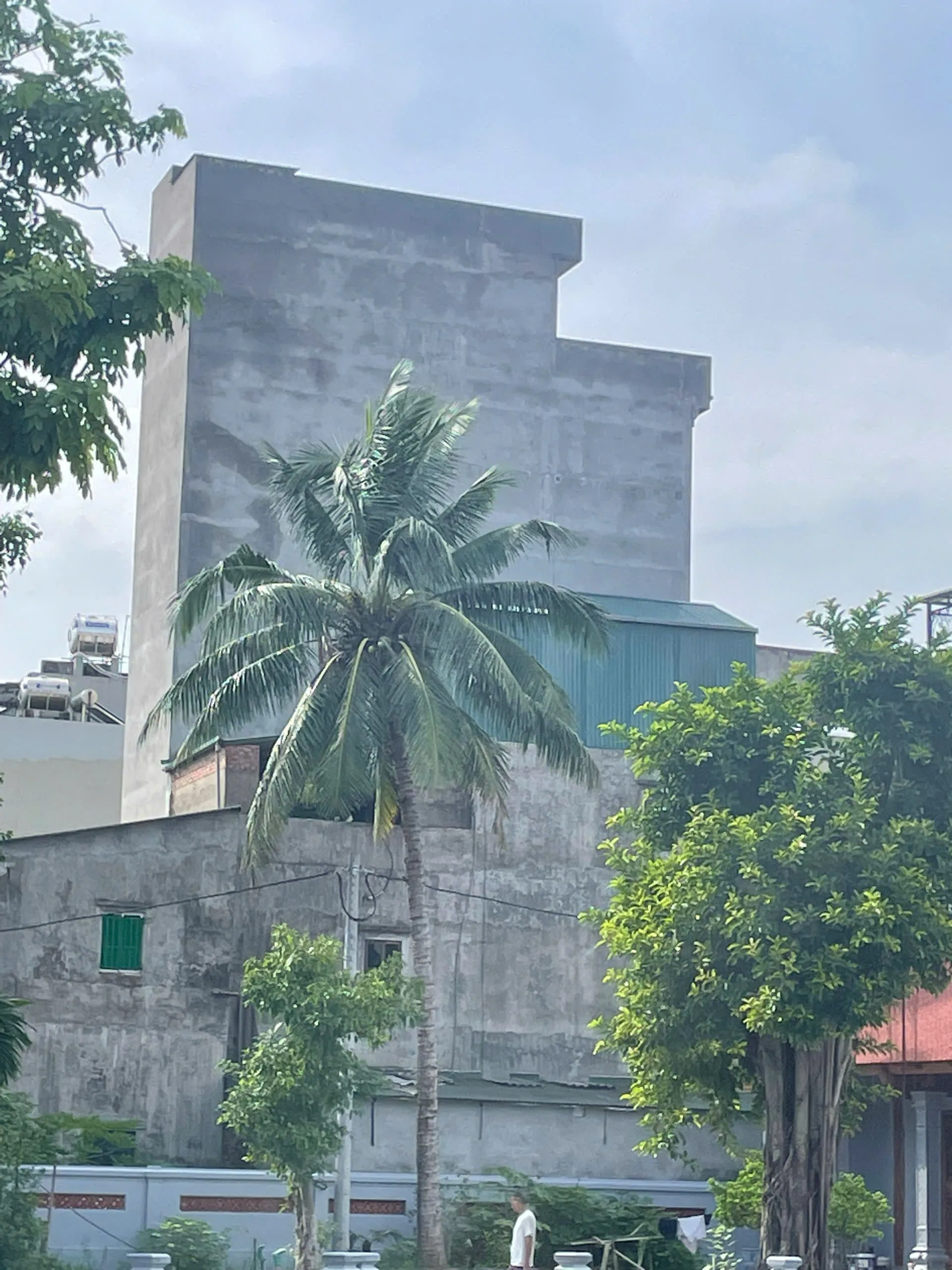 Phường Long Biên hướng tới đô thị văn minh: Cần làm rõ phản ánh về trật tự xây dựng tại một số công trình