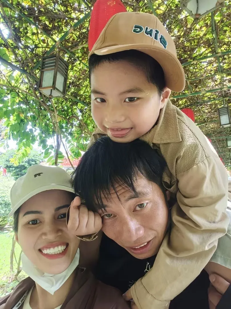 Xót xa bé trai 6 tuổi mắc ung thư máu: “Con chỉ mong bố mẹ mãi ở bên nhau”
