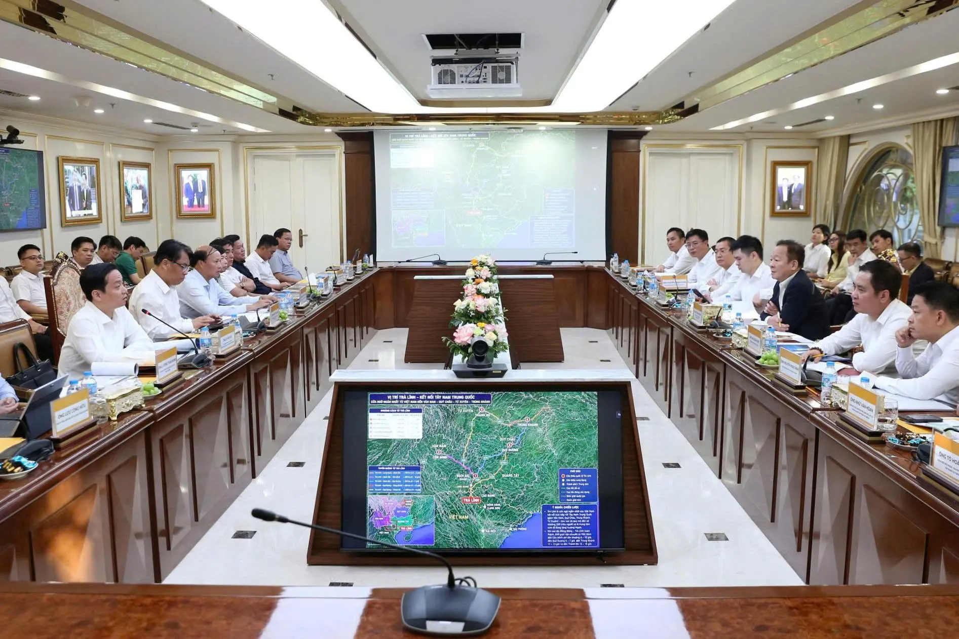 Cao Bằng mời gọi T&T Group nghiên cứu phát triển mô hình kinh tế cửa khẩu mới