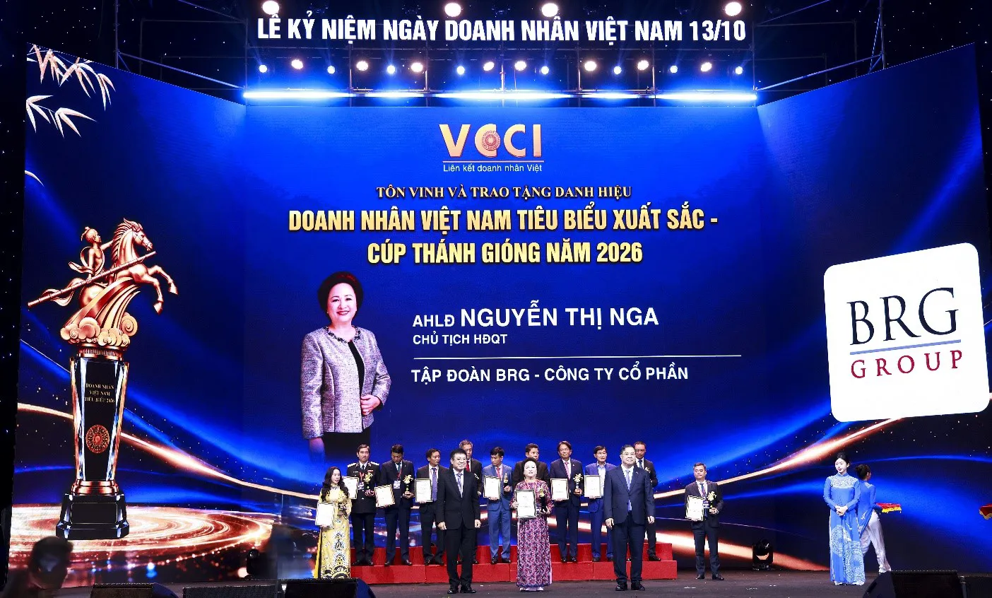 Anh hùng Lao động Nguyễn Thị Nga được vinh danh Doanh nhân Việt Nam tiêu biểu xuất sắc – Cúp Thánh Gióng năm 2026