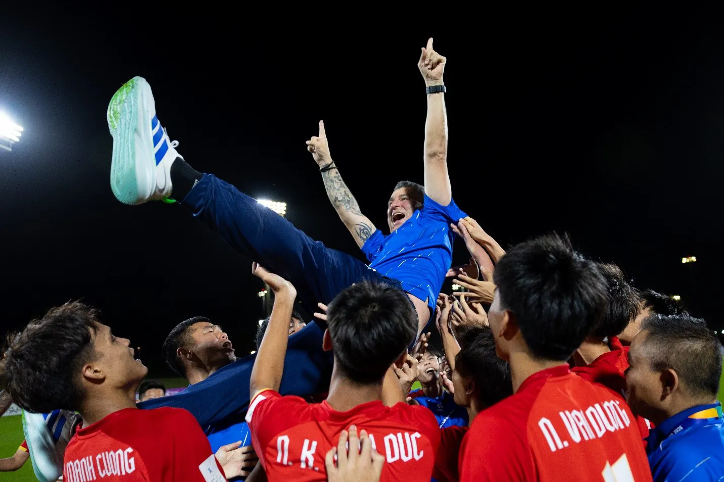 U11 CLB Bóng đá Hà Nội: Chiếc cúp vô địch của cả hệ thống