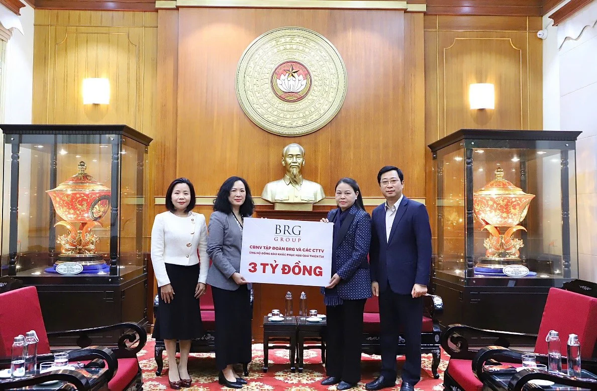 Tập đoàn BRG và Ngân hàng SeABank trao 5 tỷ đồng ủng hộ đồng bào khắc phục hậu quả thiên tai