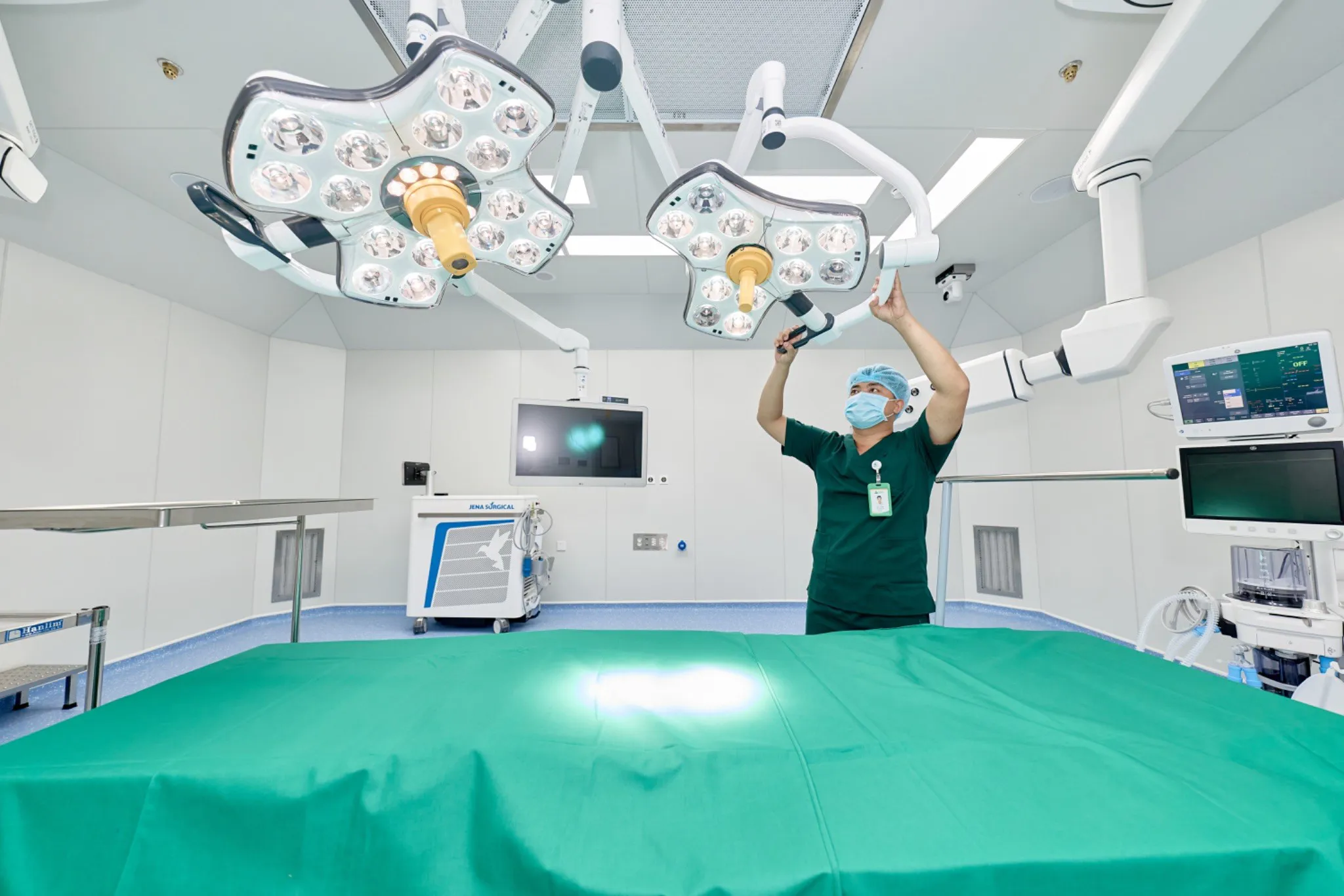 Cuộc chạy đua giành sự sống cho du khách Ấn Độ và bước tiến của y tế Phú Quốc