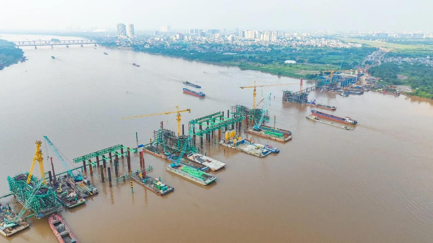 Đại công trường Cầu Trần Hưng Đạo ngày đêm bứt tốc, sẵn sàng lắp dựng vòm thép vô cực