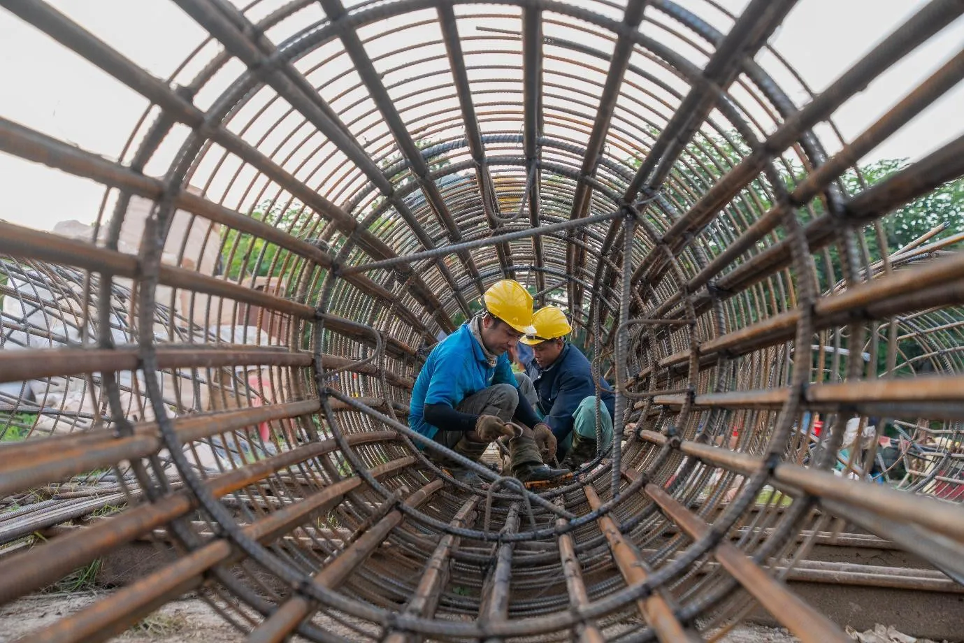 Đại công trường Cầu Trần Hưng Đạo ngày đêm bứt tốc, sẵn sàng lắp dựng vòm thép vô cực