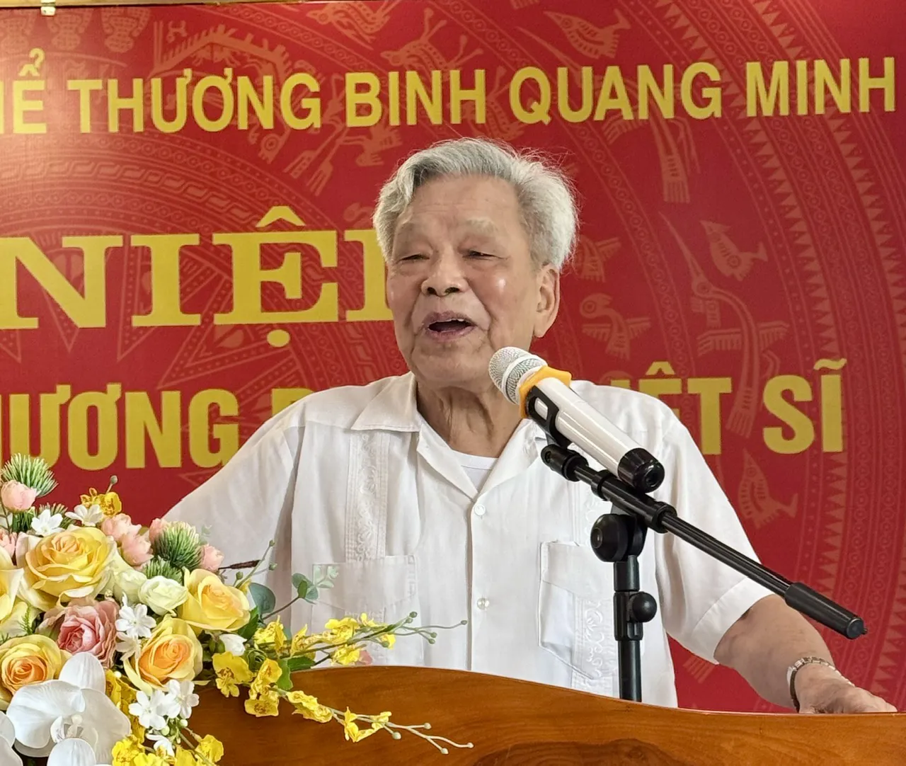 Đoàn đại biểu Thương binh, gia đình Liệt sĩ Cơ quan UBTƯ MTTQ Việt Nam thăm Xí nghiệp tập thể Thương binh Quang Minh - Hải Phòng