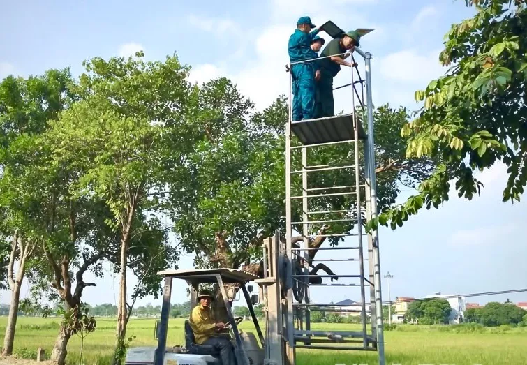 Xã Hiển Khánh thắp sáng đường quê bằng năng lượng mặt trời