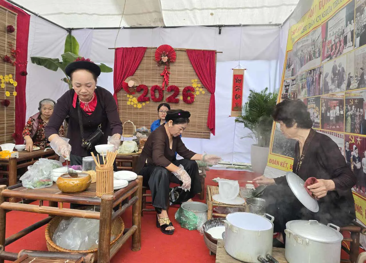 Hà Nội: Nghề làm bánh cuốn Thanh Trì được ghi danh Di sản văn hóa phi vật thể