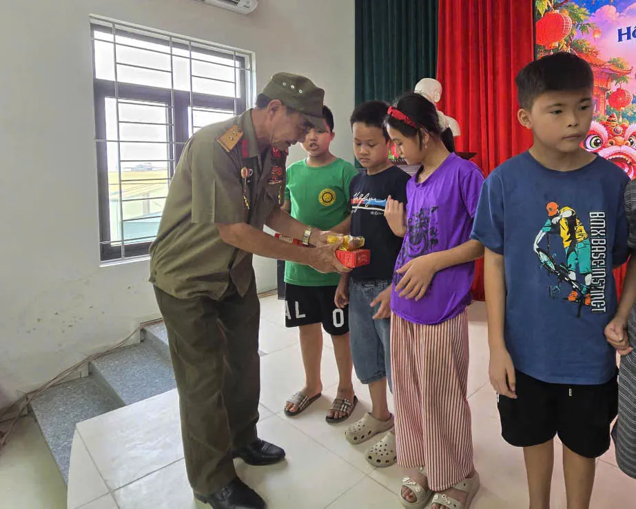 Mang mùa Trăng đến sớm với những em nhỏ đặc biệt 