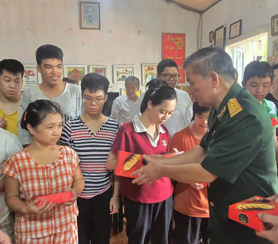 Mang mùa Trăng đến sớm với những em nhỏ đặc biệt 
