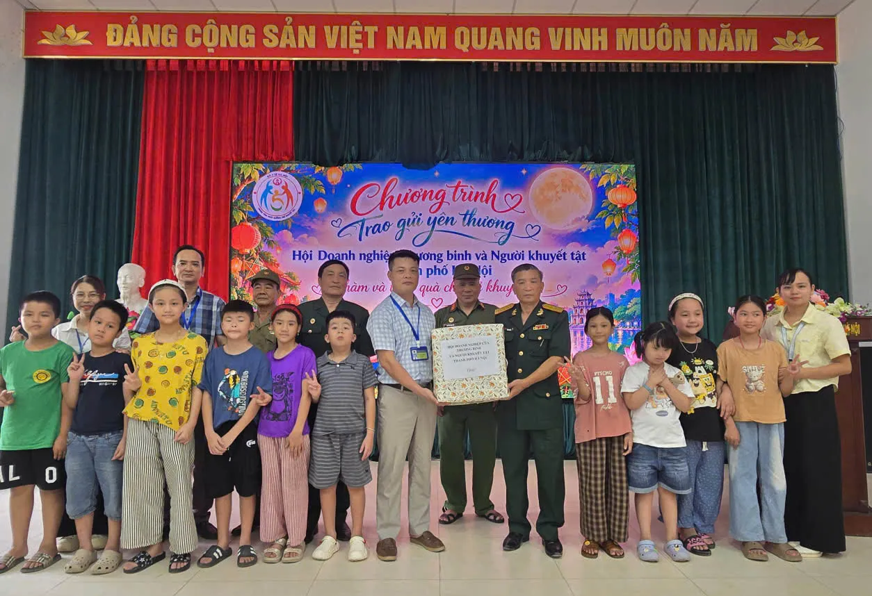 Mang mùa Trăng đến sớm với những em nhỏ đặc biệt 