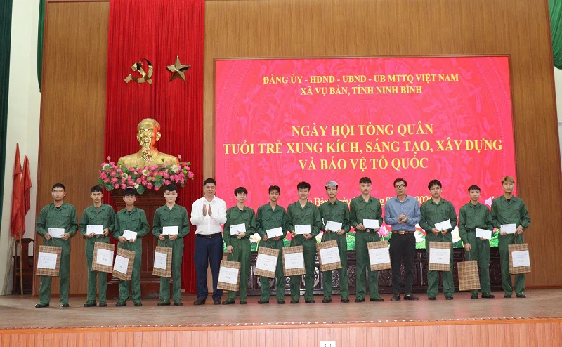 Xã Vụ Bản tổ chức