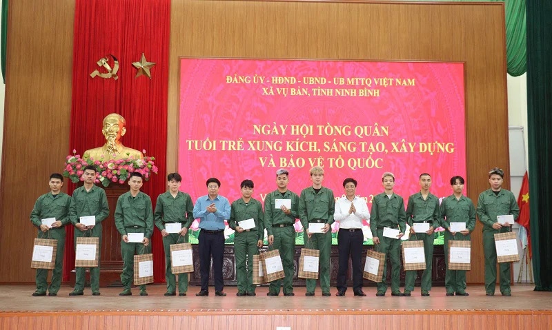 Xã Vụ Bản tổ chức