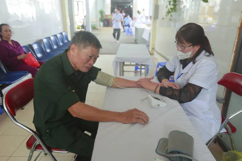 Bệnh viện đa khoa khu vực Vân Hồ - cơ sở Thảo Nguyên Khám sức khỏe định kỳ miễn phí cho người có công và người khuyết tật