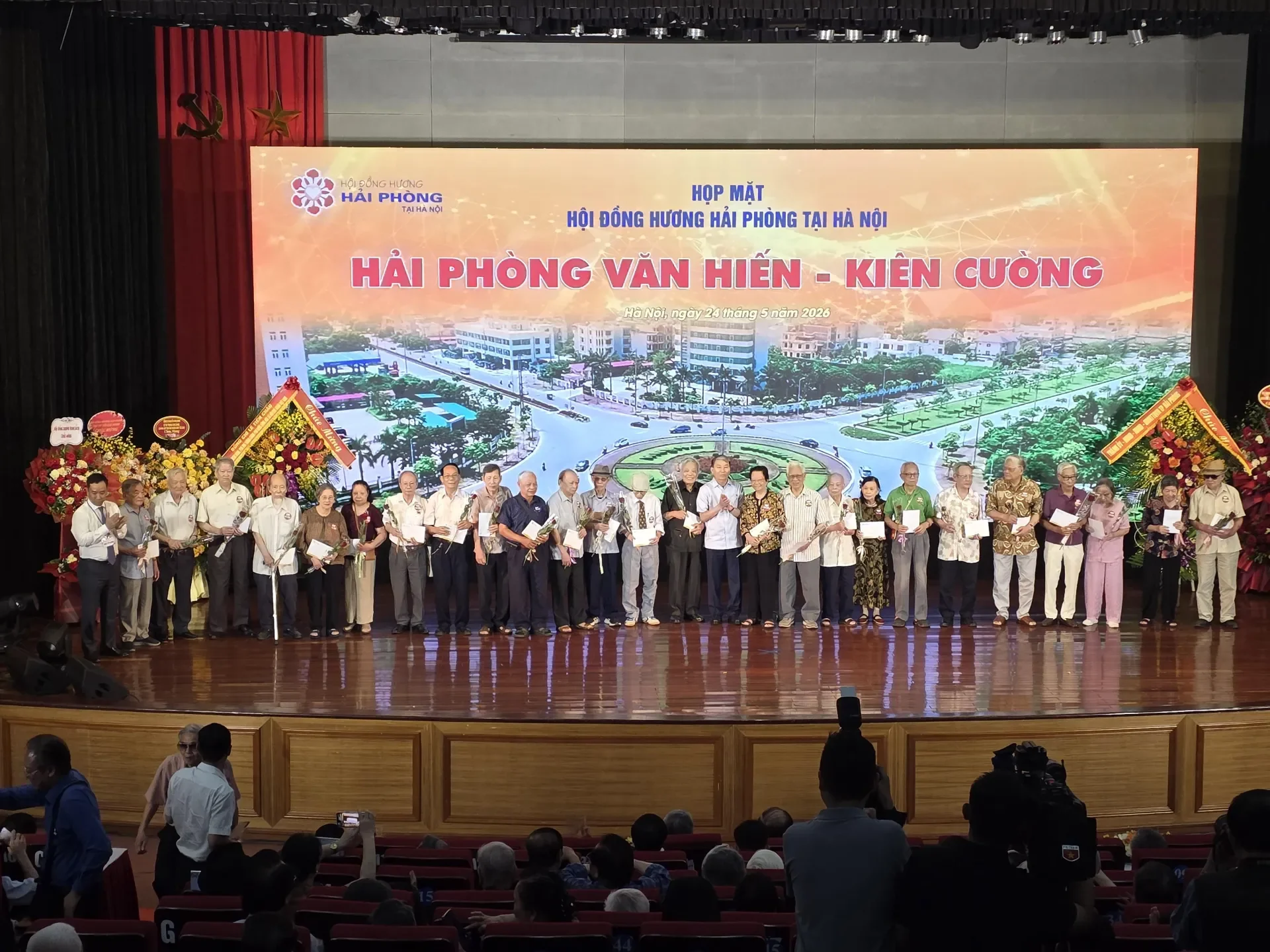 Hội đồng hương Hải Phòng tại Hà Nội mừng thọ các thành viên cao tuổi. Gắn kết truyền thống, lan tỏa khát vọng phát triển thành phố Cảng anh hùng