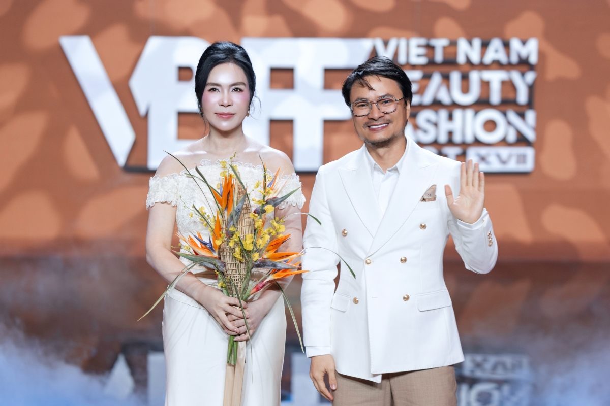 Bộ sưu tập The Aura of Elise sáng chói trong đêm thi Top Model của Miss World 2026