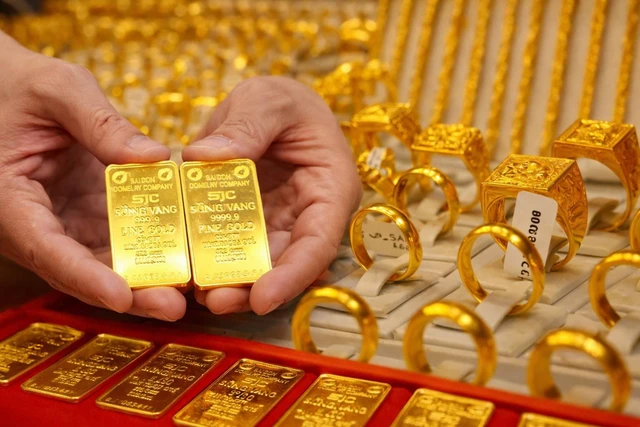 Giá vàng giảm mạnh, người mua lỗ gần 5 triệu đồng chỉ sau 2 ngày