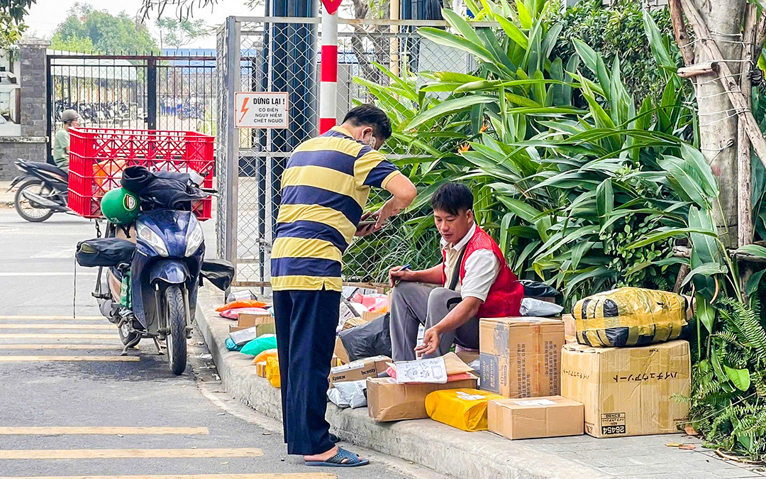TikTok Shop gần đuổi kịp Shopee trong cuộc đua TMĐT Việt Nam