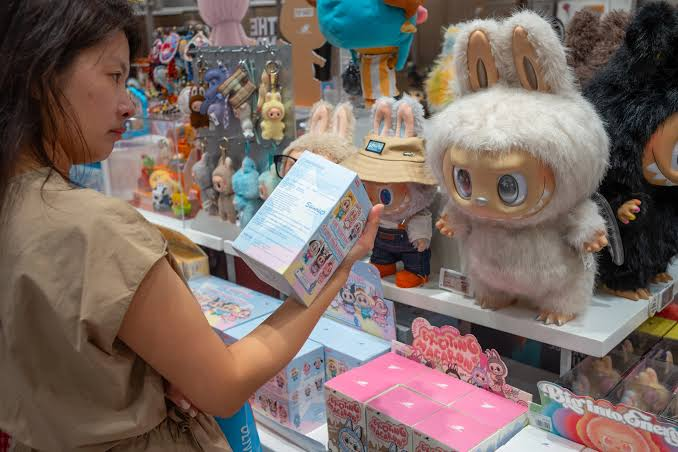Labubu từng đưa Pop Mart lên đỉnh cao, nay cơn sốt hạ nhiệt khiến hãng đồ chơi lao đao