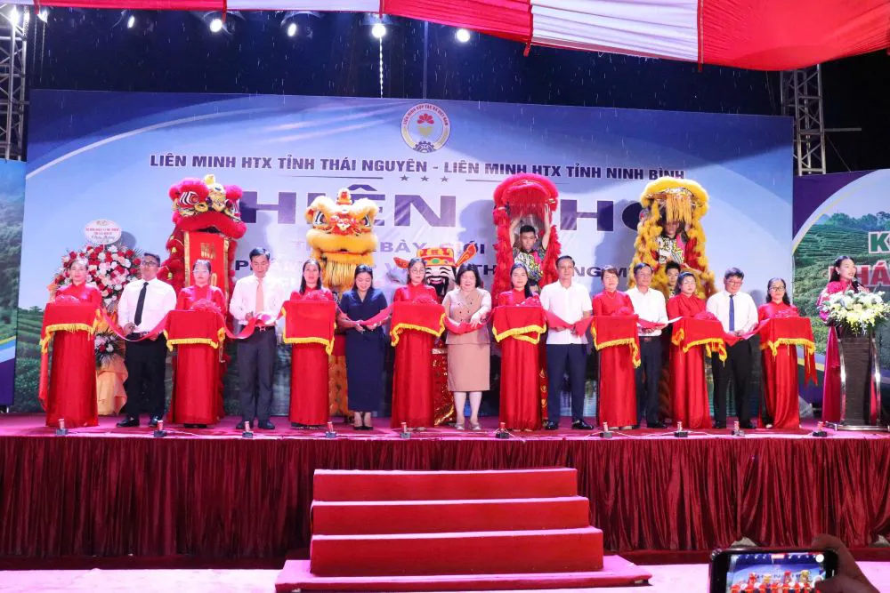 Hướng tới chào mừng Đại hội đại biểu Liên minh HTX Việt Nam lần thứ VII, nhiệm kỳ 2026- 2031: Phiên chợ HTX tại Thái Nguyên thúc đẩy liên kết sản xuất và tiêu thụ nông sản bền vững