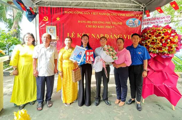 Phường Phú Thạnh: Tạo nguồn phát triển đảng viên ở cơ sở