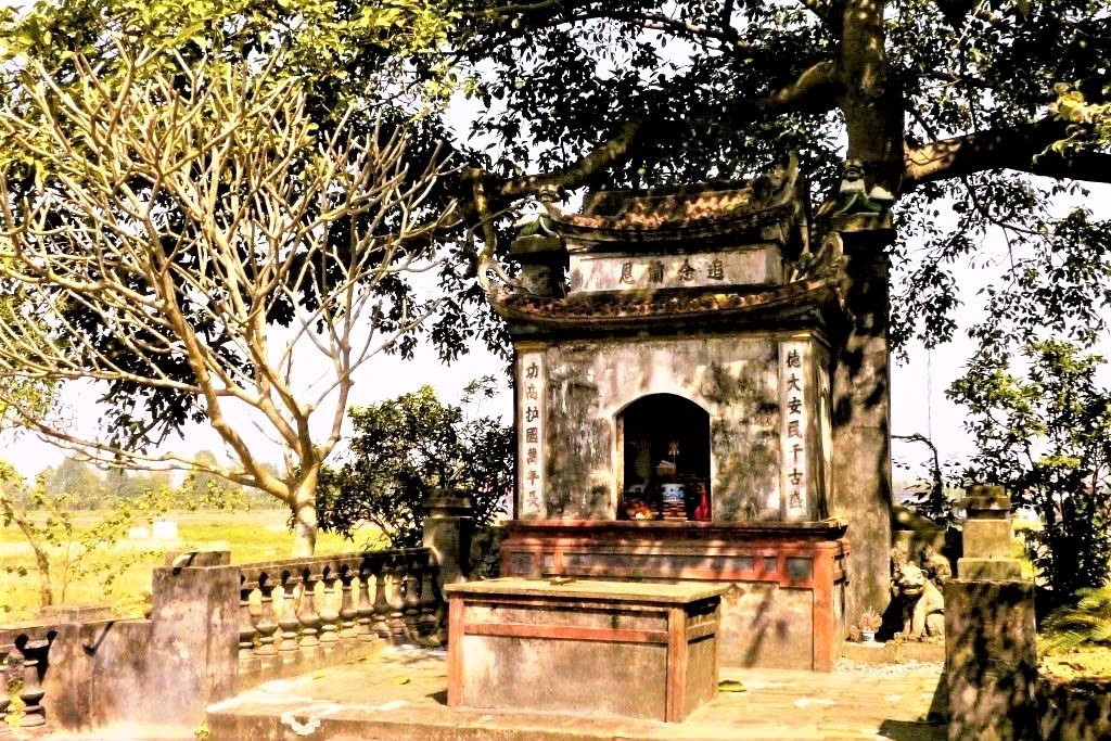 Làng tôi có mộ bà Hoàng Thái Hậu yên nghỉ