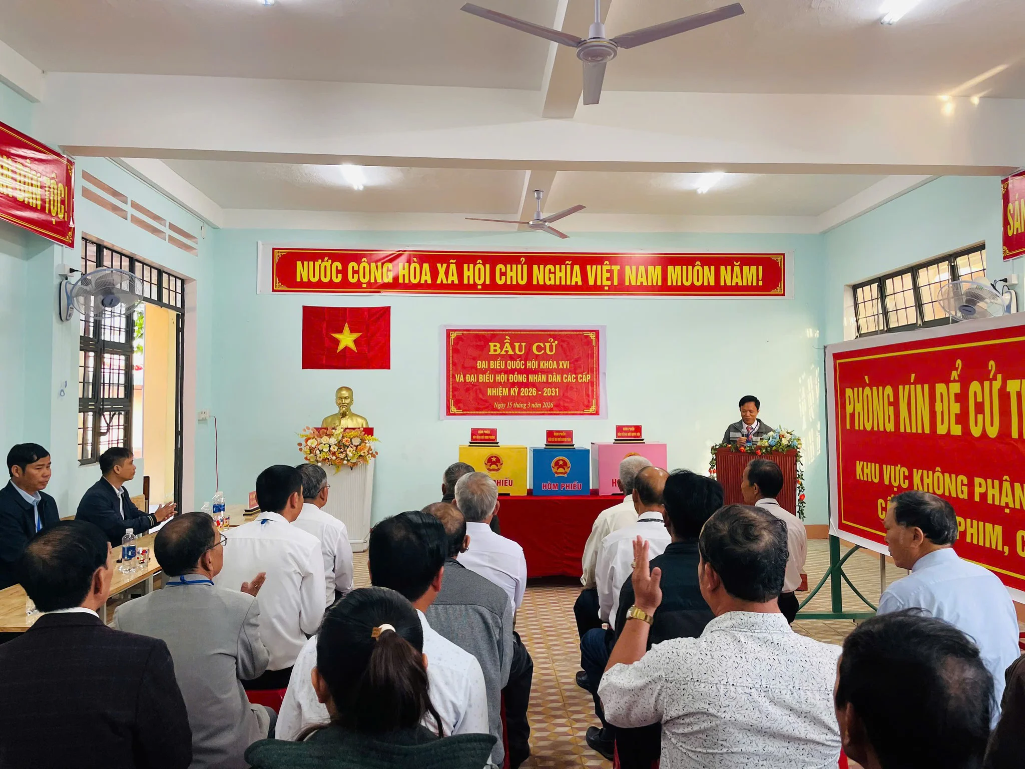 Cử tri phường An Khê (Gia Lai) tích cực tham gia bầu cử