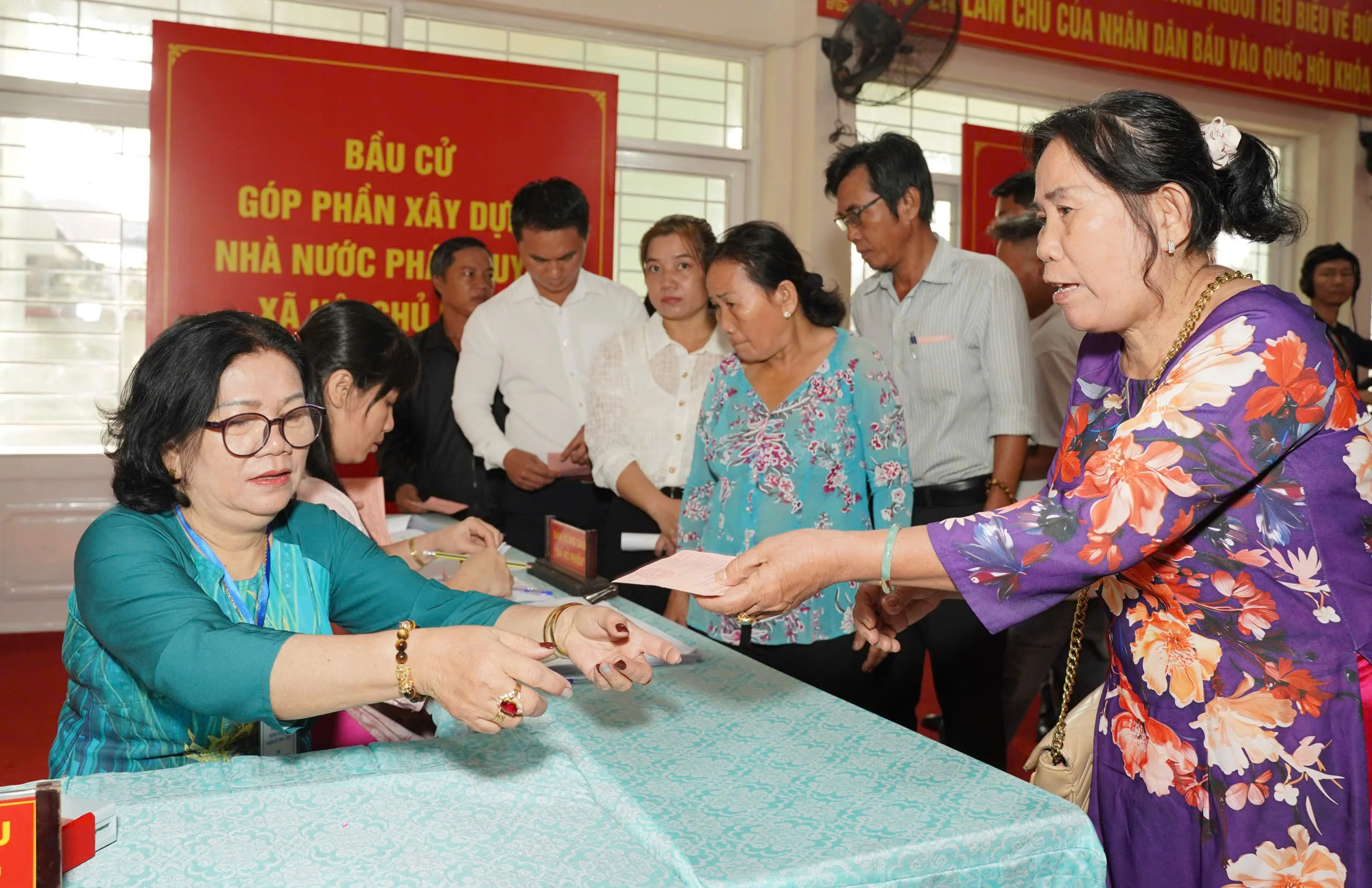 Ngày hội toàn dân đi bầu cử – Phát huy quyền làm chủ của Nhân dân