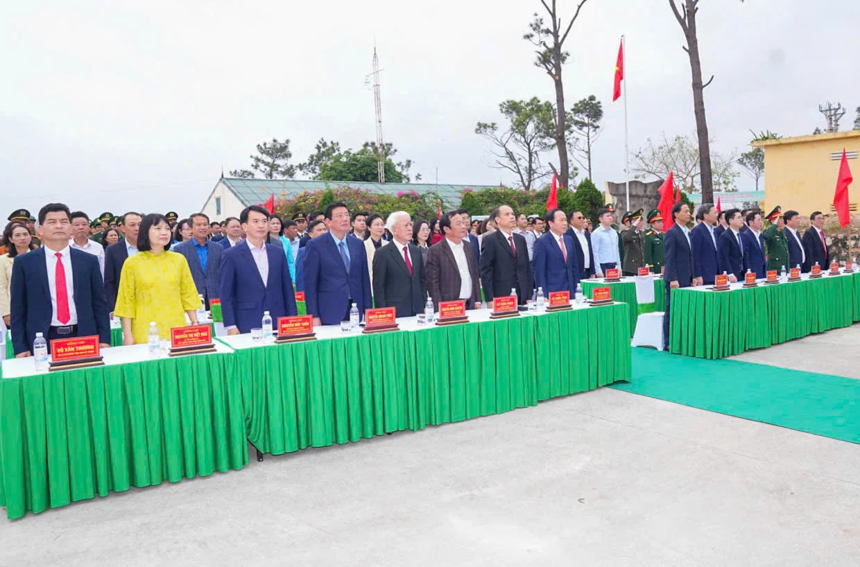 Bí thư Thành uỷ Hải Phòng dự lễ phát động Tết trồng cây tại phường Đồ Sơn 