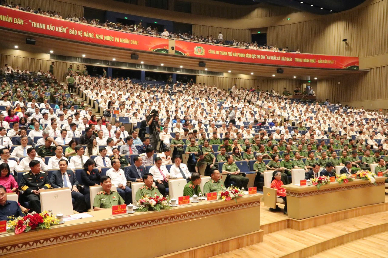 Công an TP.Hải Phòng đón nhận danh hiệu ‘Anh hùng lực lượng vũ trang nhân dân’