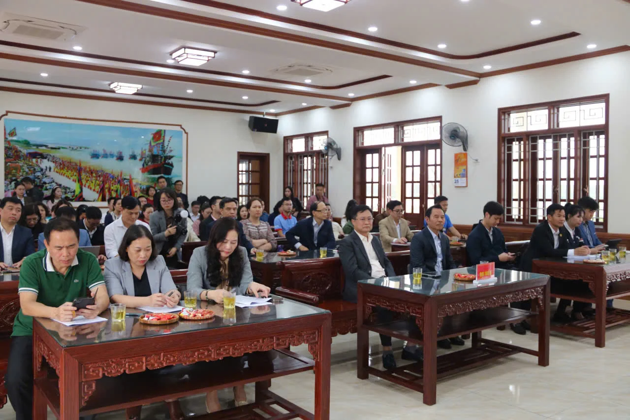 Đặc sắc lễ hội mùa Xuân Côn Sơn - Kiếp Bạc 