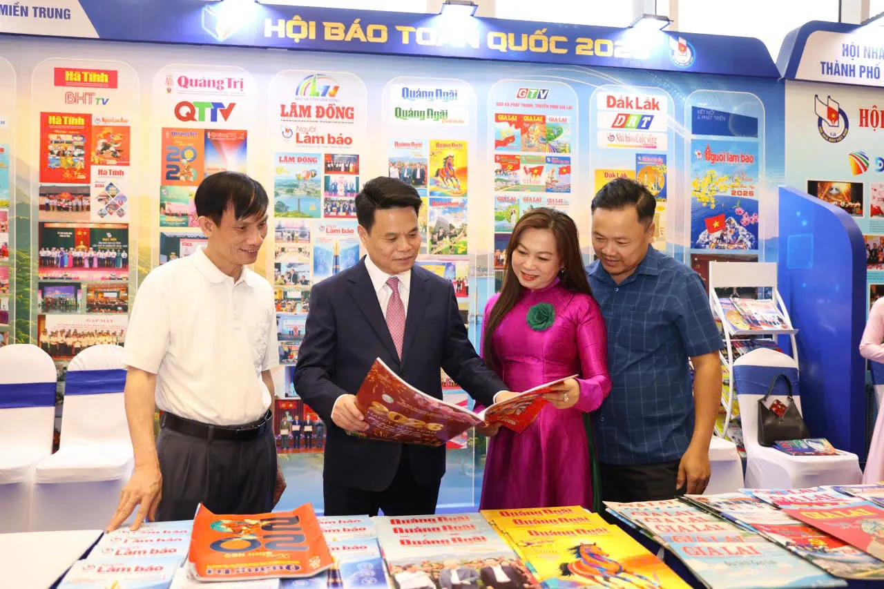 ‘Báo chí Việt Nam trung thành, sáng tạo, trách nhiệm trong kỷ nguyên mới’