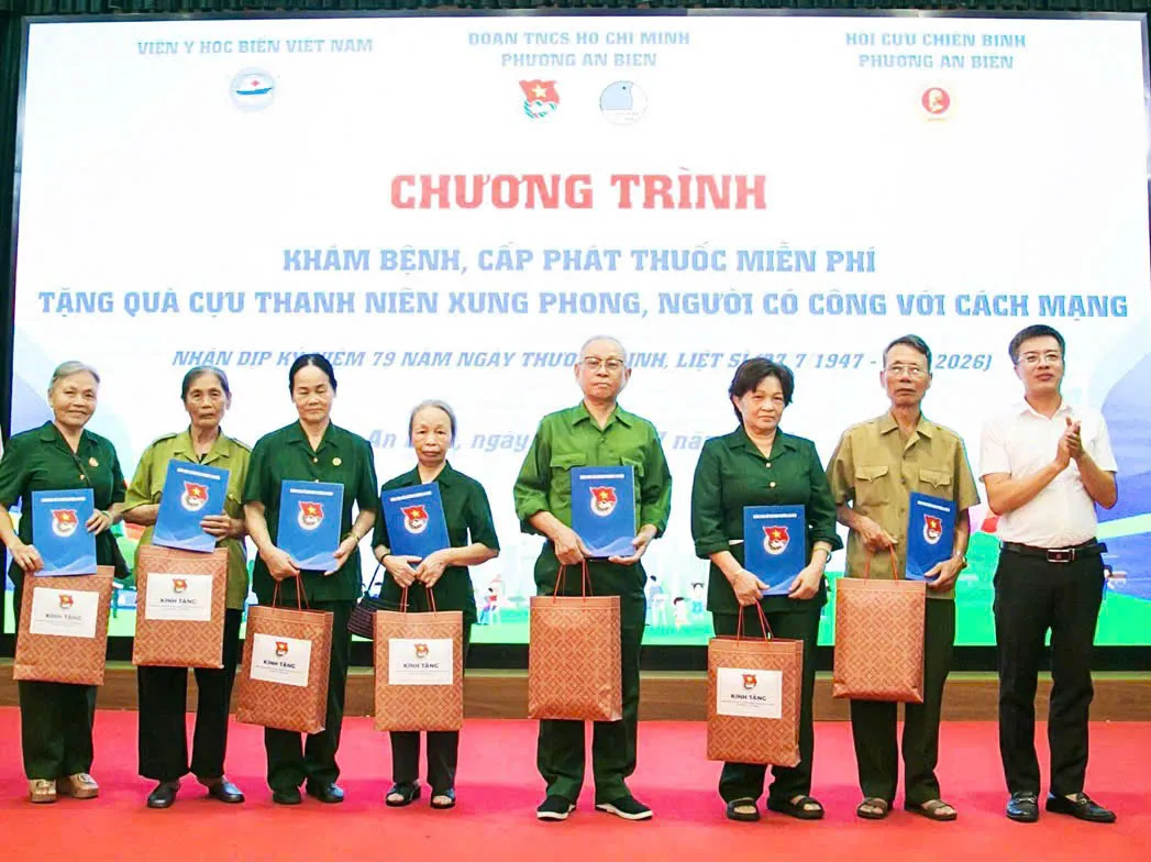 Đoàn Thanh niên phường An Biên tổ chức khám bệnh miễn phí và tặng quà người có công với cách mạng