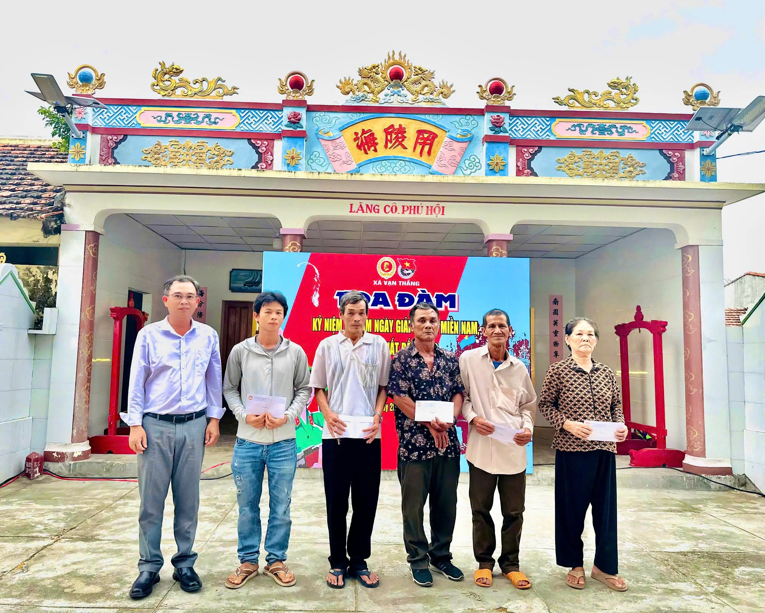 Hội CCB xã Vạn Thắng: Tọa đàm kỷ niệm 51 năm ngày giải phóng miền Nam thống nhất đất nước