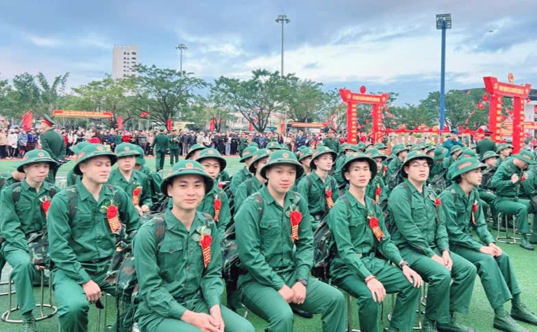 Quảng Ninh: Long trọng tổ chức Lễ tiễn bước thanh niên ưu tú lên đường bảo vệ Tổ Quốc