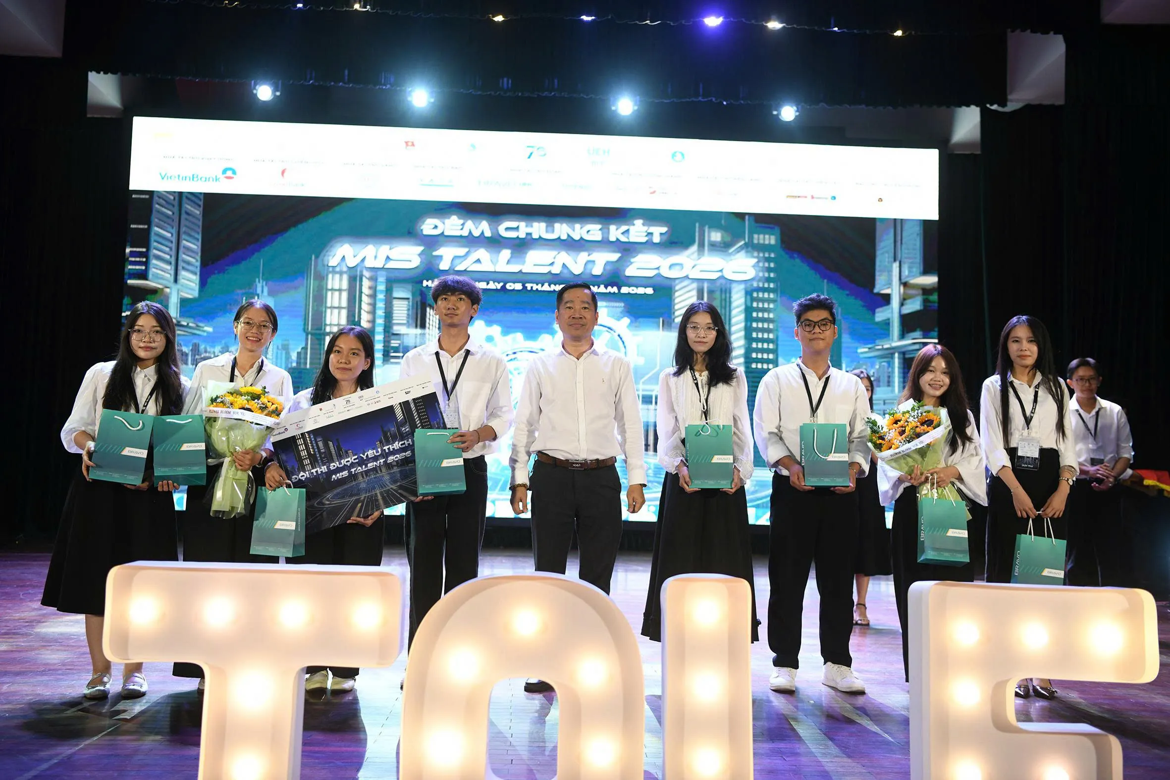 Sinh viên cả nước tranh tài thiết kế tác nhân AI tối ưu vận hành doanh nghiệp