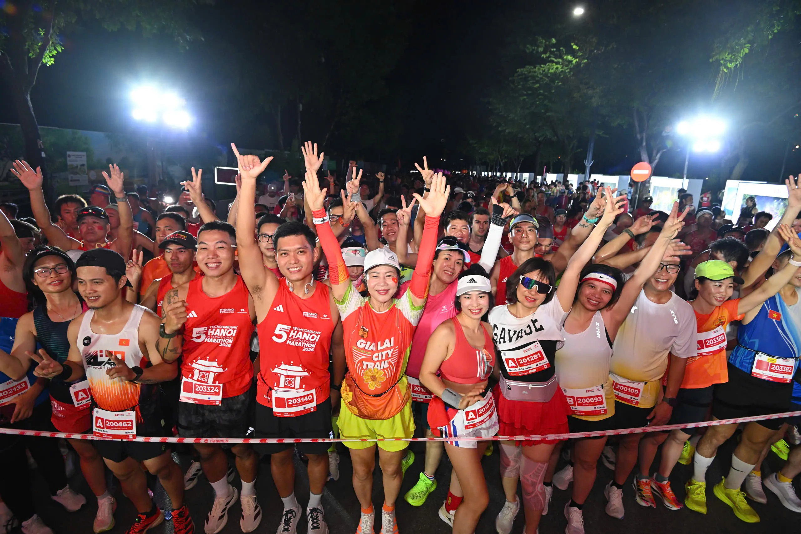 Hà Nội năng động qua những khoảnh khắc Marathon