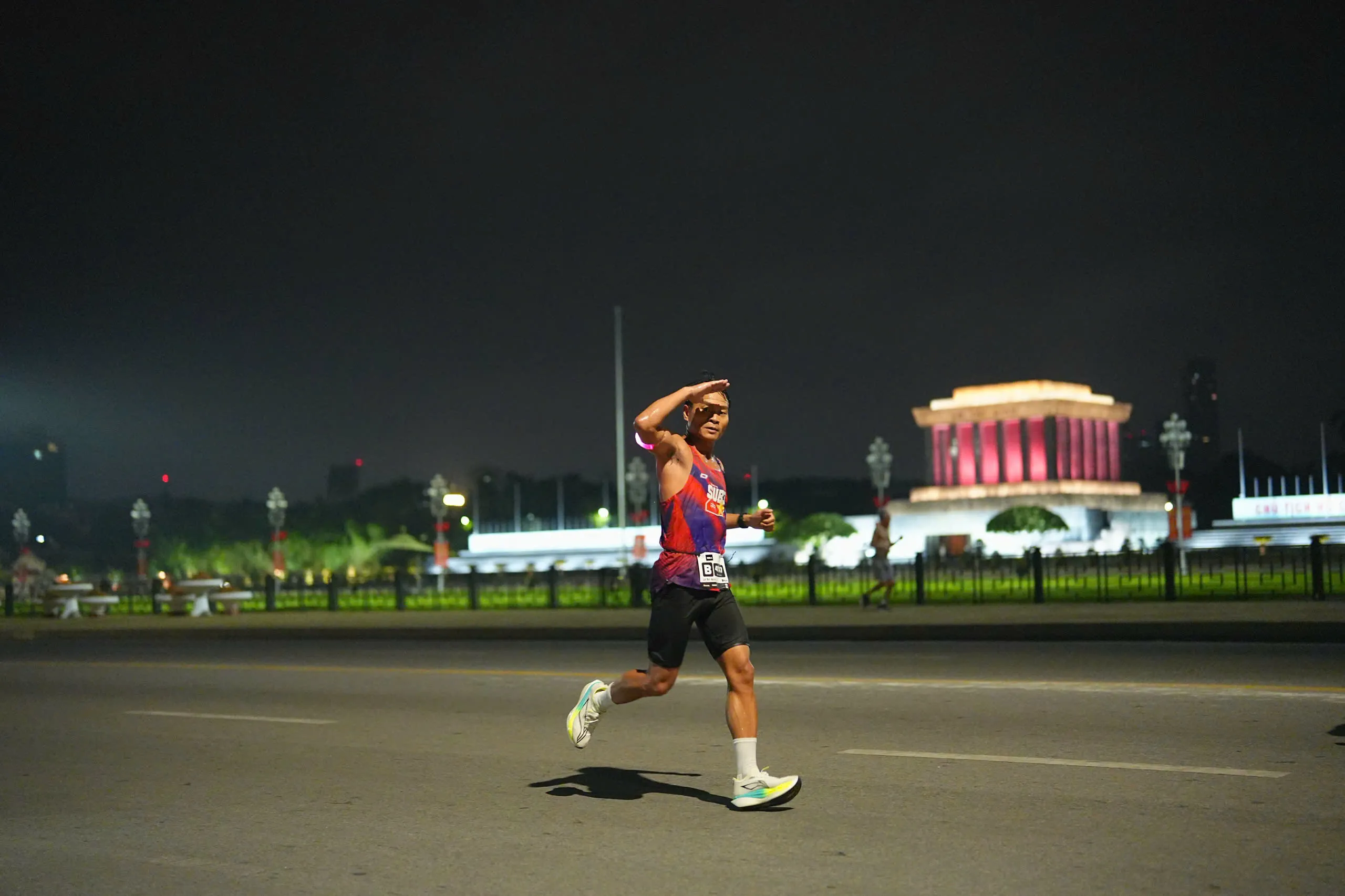 Hà Nội năng động qua những khoảnh khắc Marathon