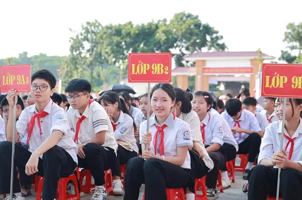 Hơn 963.000 học sinh Nghệ An rộn ràng đi khai giảng năm học mới