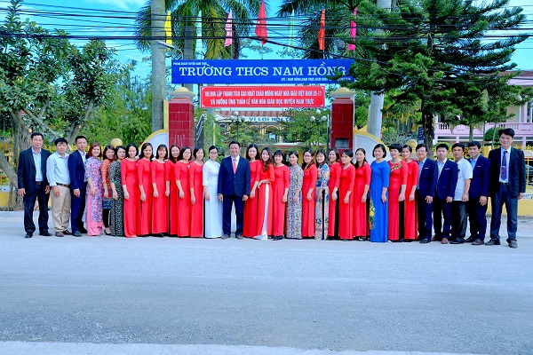 Trường Thcs Nam Hồng (Nam Trực, Nam Định): Điểm Sáng Giáo Dục Ở Vùng Quê  “Đất Học”